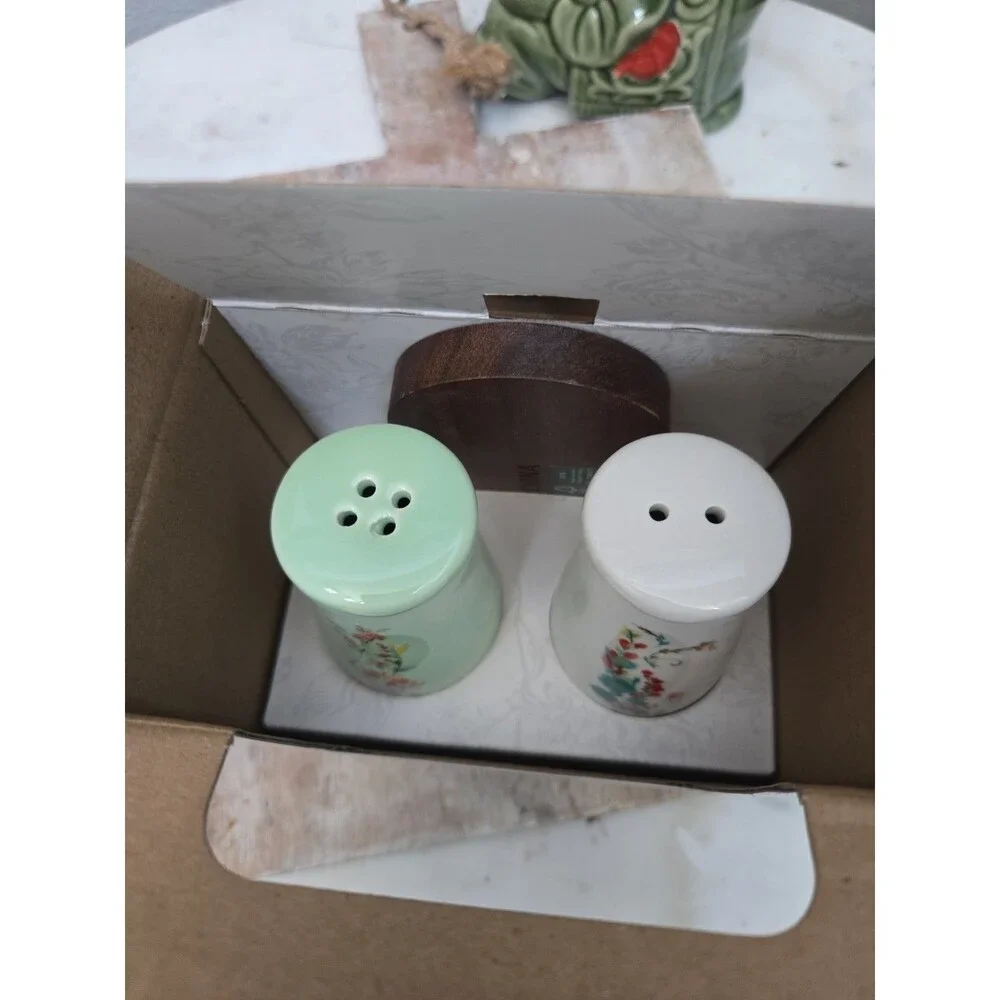 Pioneer Woman Painted Meadow Salt & Pepper Shaker Acacia Wood Base Floral Green